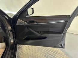 BMW 5 Series AO71YKJ