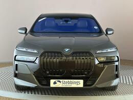 BMW i7 YF73FKE