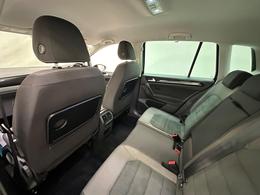 Volkswagen Golf SV LR69XWM