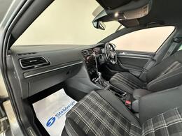 Volkswagen Golf MK69DZY