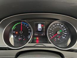 Volkswagen Passat YE70UZH