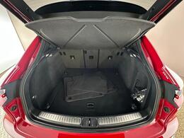 Porsche Macan AE18WBL