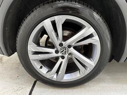Volkswagen Tiguan RJ23FGX