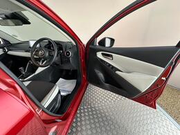 Mazda Mazda2 YN69MYD