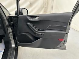 Ford Fiesta LD72JVC
