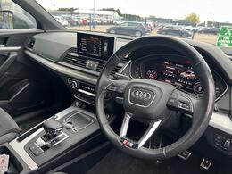 Audi Q5 YX19ODE