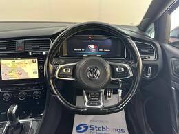 Volkswagen Golf YC68KGE