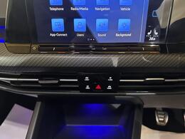 Volkswagen Golf AO22OUP
