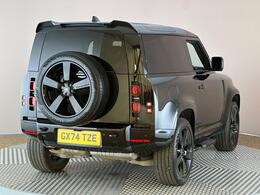 Land Rover Defender 90 GX74TZE
