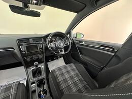 Volkswagen Golf DT66RVJ