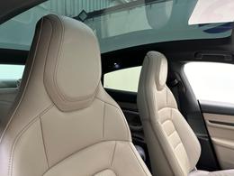Porsche Taycan YM21OFZ