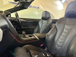 BMW 8 Series YJ19VVH