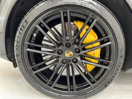 Porsche Cayenne SW69BKY