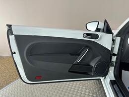 Volkswagen Beetle NA64UNW