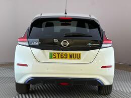 Nissan Leaf ST69WUU