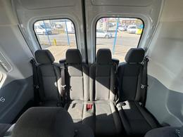 Ford Transit YP68UVJ