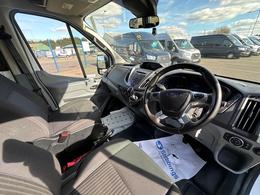 Ford Transit YP68UVJ