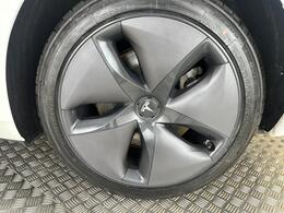 Tesla Model 3 AF72UYZ