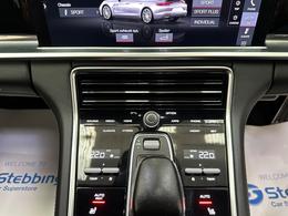 Porsche Panamera LN69UYK