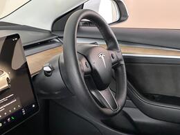 Tesla Model 3 AF72VHK