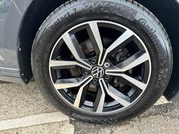 Volkswagen Passat YE70PYB