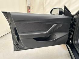 Tesla Model 3 LC70ZRV