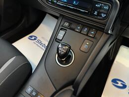 Toyota Auris LX17KXH