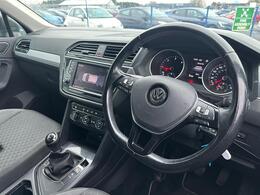 Volkswagen Tiguan YK17PJG