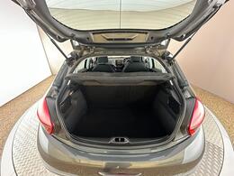 Peugeot 208 GN66YMF