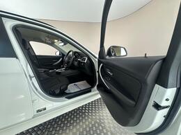 BMW 3 Series MV68EOA