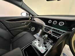 Bentley Flying Spur SN71VZD