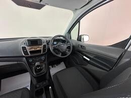 Ford Transit Connect YM22UNX