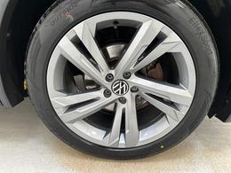 Volkswagen Tiguan RJ23FGX
