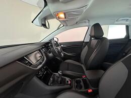 Vauxhall Grandland X FP21OZF