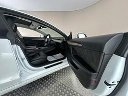 Tesla Model 3 AF72UXZ