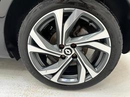 Renault Clio YE71SWN
