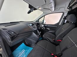 Ford Transit Connect PN67WYY
