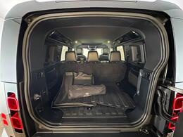 Land Rover Defender 110 FH71KKZ