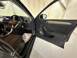Volkswagen T-Roc AV22SYR