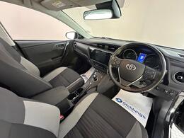 Toyota Auris LX17KXH