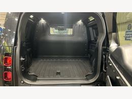 Land Rover Defender 90 HK25JCO
