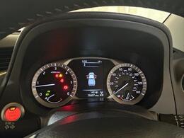Nissan Navara DN67XNW