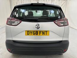 Vauxhall Crossland X DY68FNT