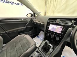 Volkswagen Golf MW67FMC