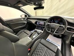 Audi RS6 Avant WU71CXE