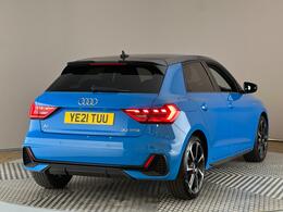 Audi A1 YE21TUU