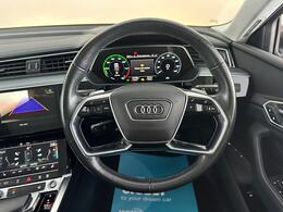 Audi e-tron NL70UPZ