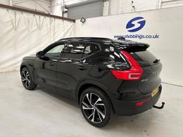 Volvo XC40 YM70MTZ