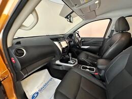 Nissan Navara BK70YHX