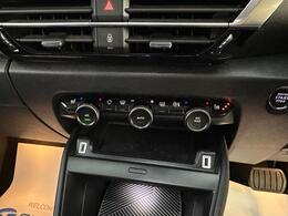 Citroen e-C4 YX71WAA